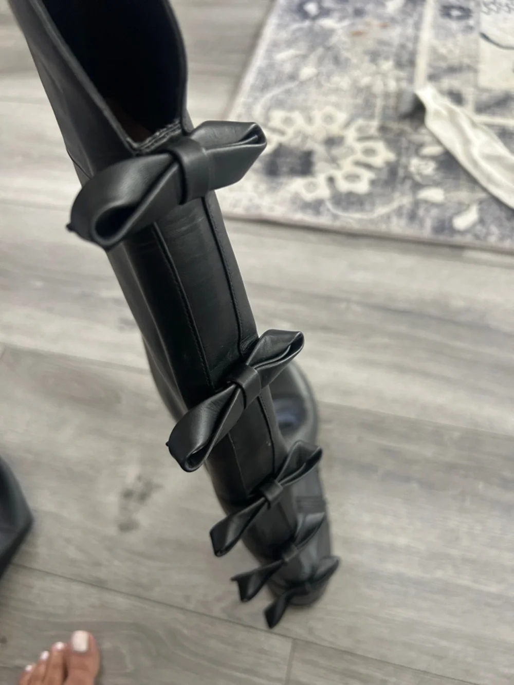 Valentino authentic knee